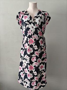 Banana Republic Black Floral Wrap Midi Dress 12P Vacation Relaxed Wedding Office